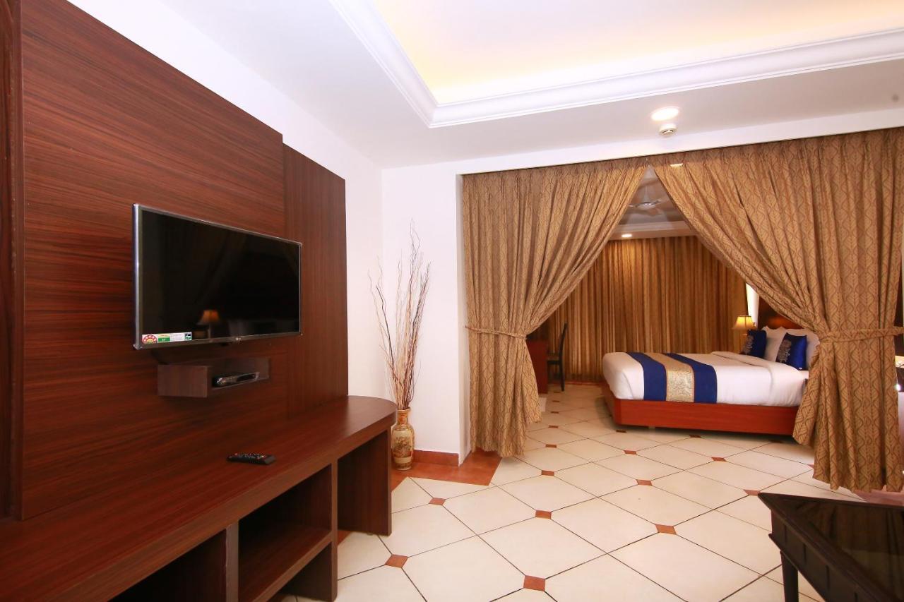 Emarald Hotel Cochin Kochi Luaran gambar