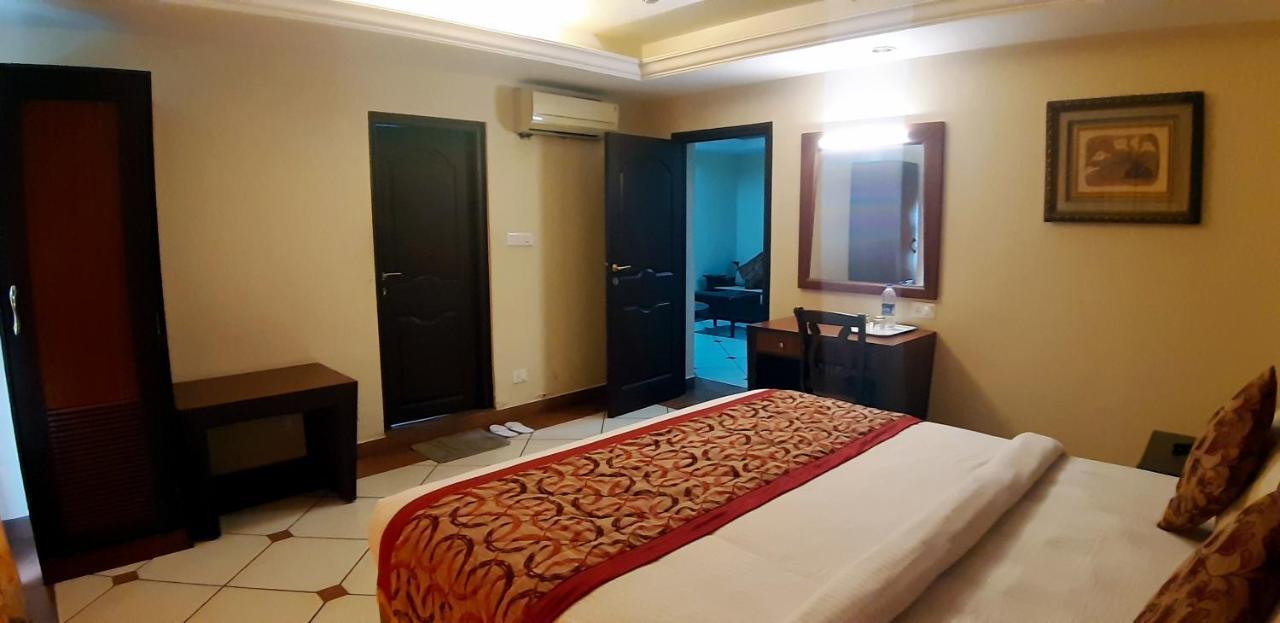 Emarald Hotel Cochin Kochi Luaran gambar