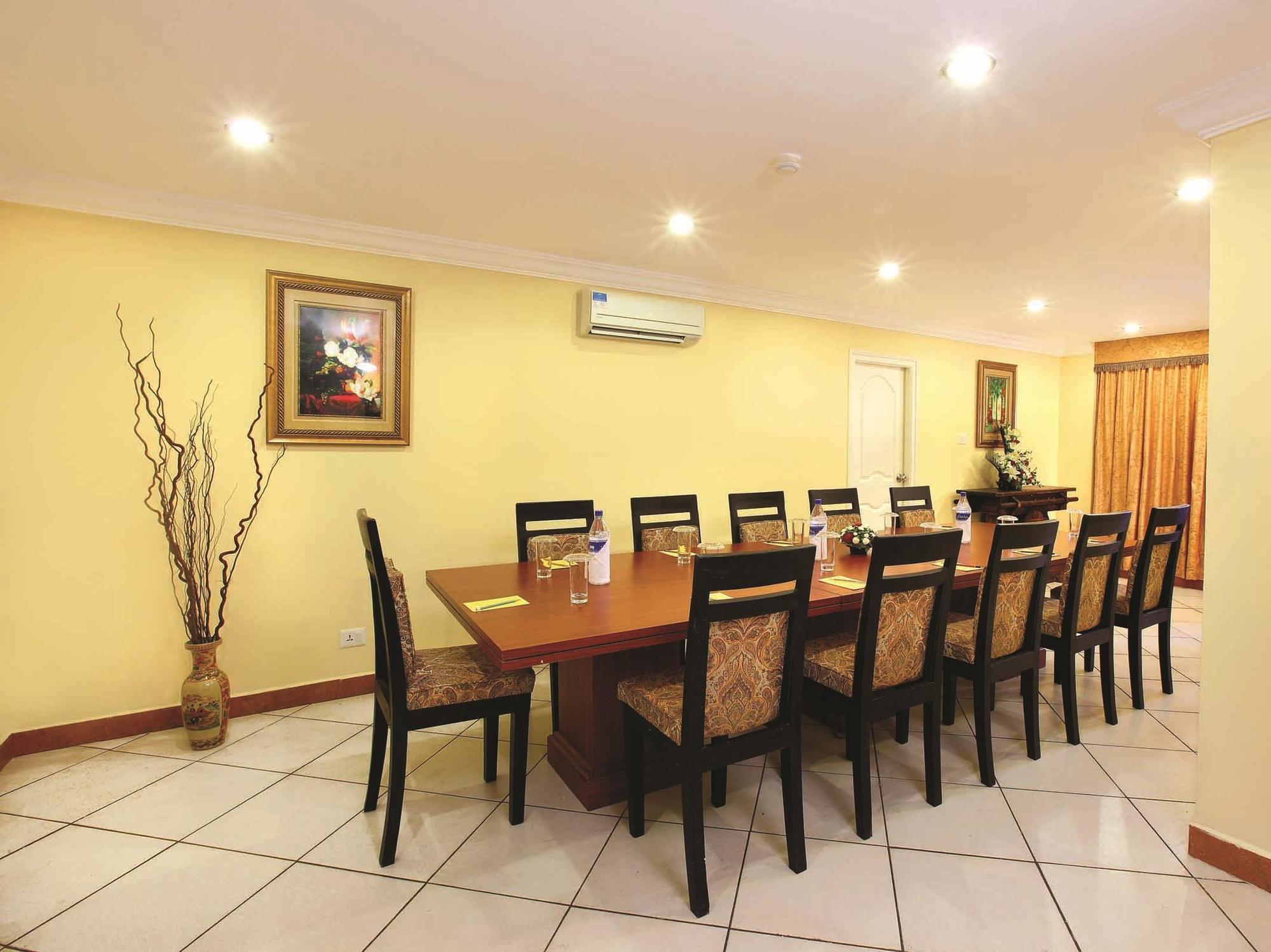 Emarald Hotel Cochin Kochi Luaran gambar