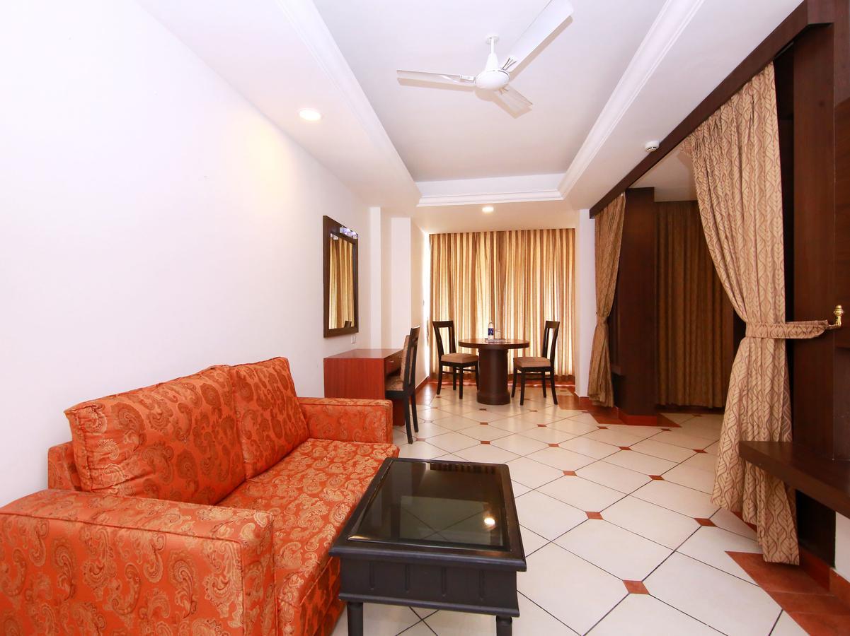 Emarald Hotel Cochin Kochi Luaran gambar
