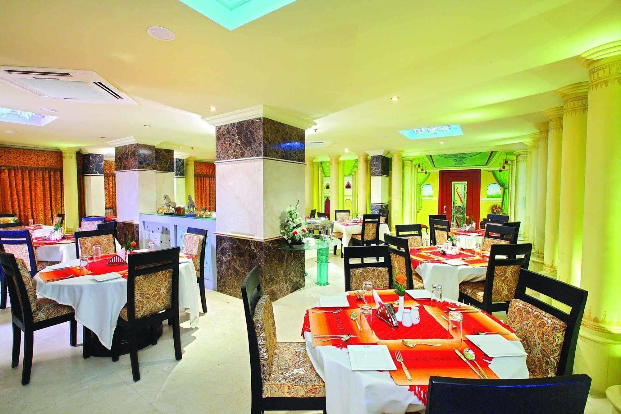Emarald Hotel Cochin Kochi Luaran gambar