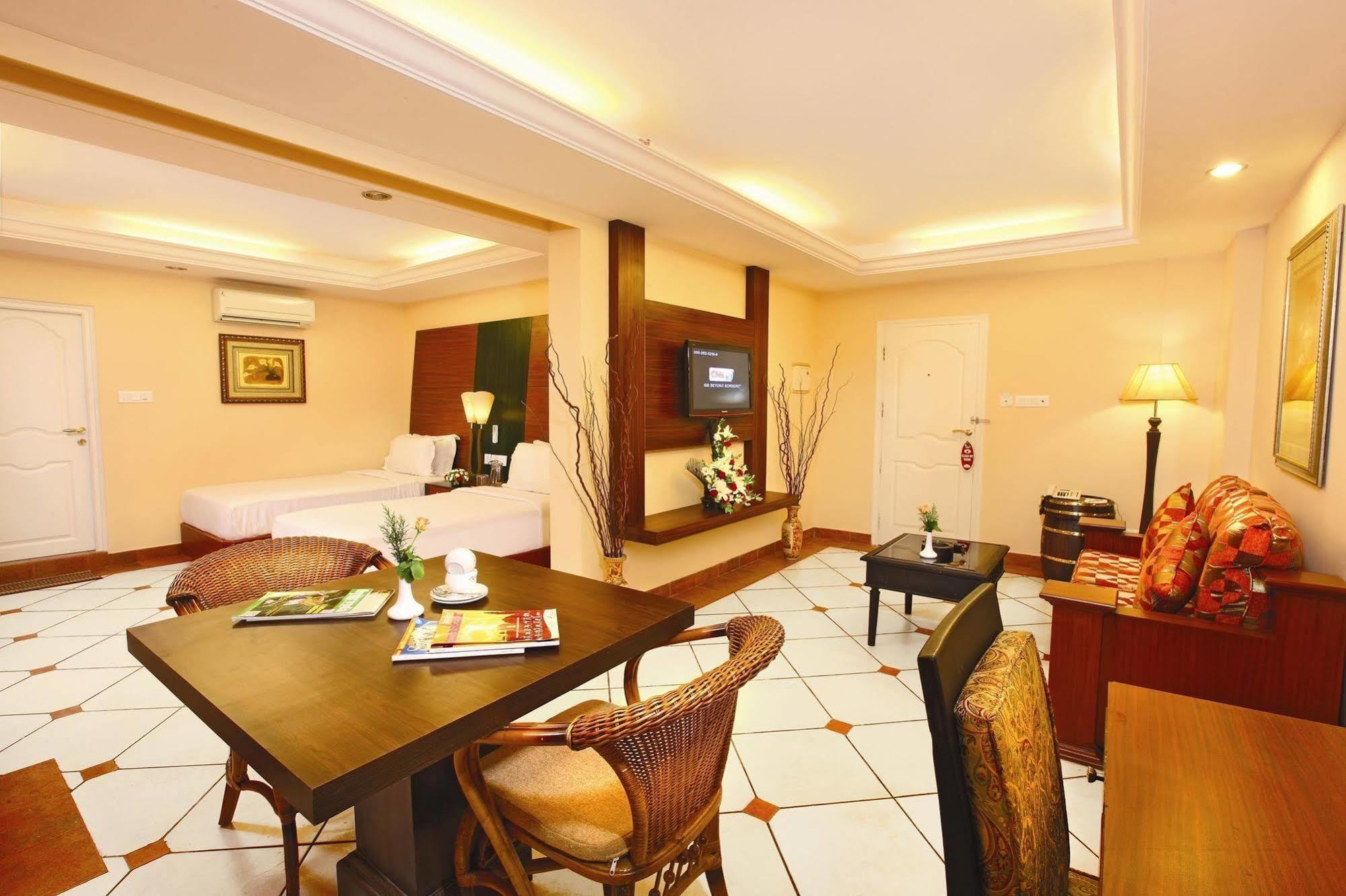 Emarald Hotel Cochin Kochi Luaran gambar