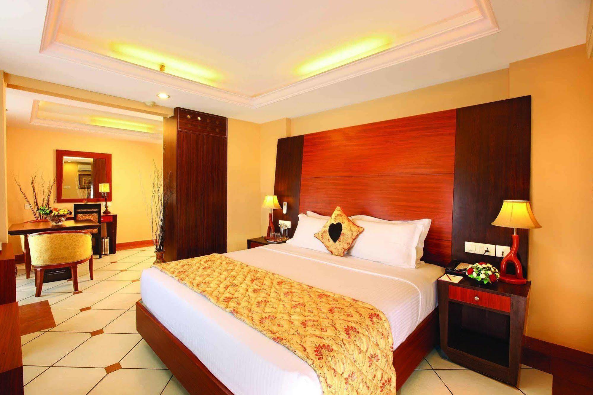 Emarald Hotel Cochin Kochi Luaran gambar