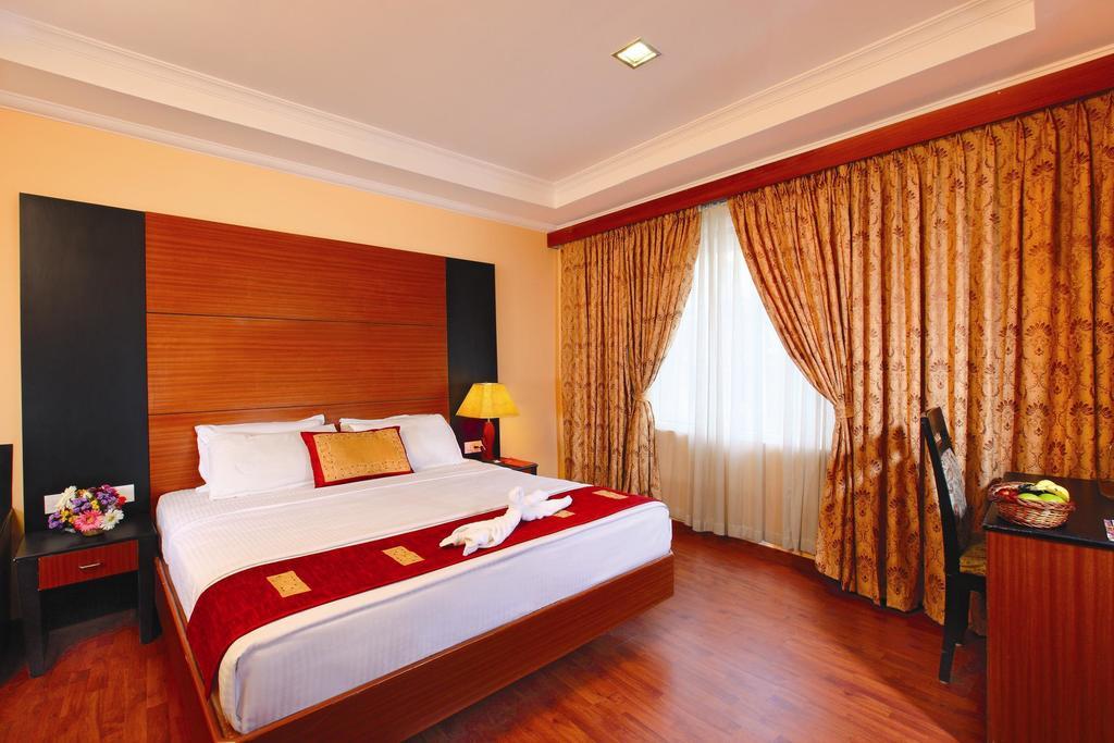 Emarald Hotel Cochin Kochi Luaran gambar
